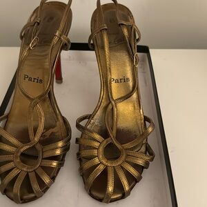 sling back mat gold scandal vintage